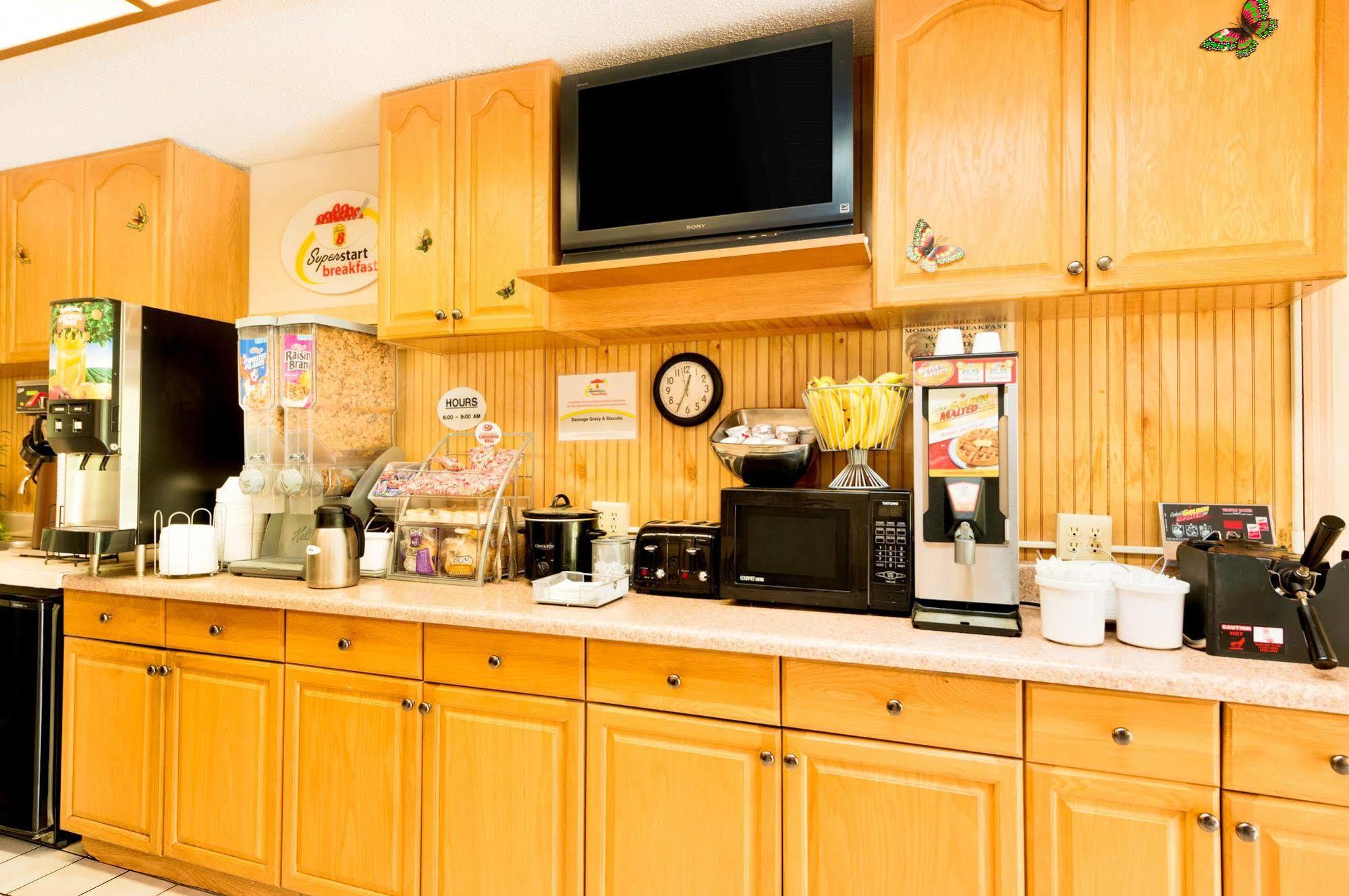 Americas Best Value Inn Darien Zewnętrze zdjęcie