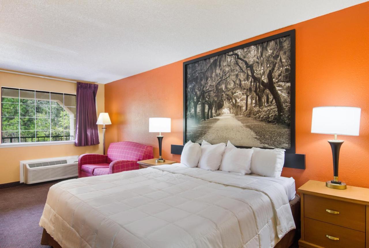 Americas Best Value Inn Darien Zewnętrze zdjęcie