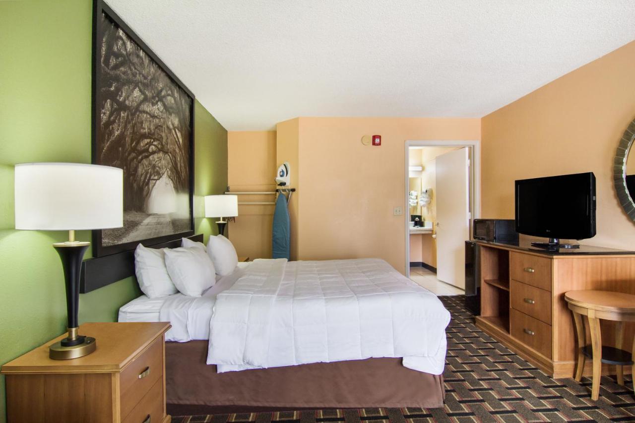 Americas Best Value Inn Darien Zewnętrze zdjęcie