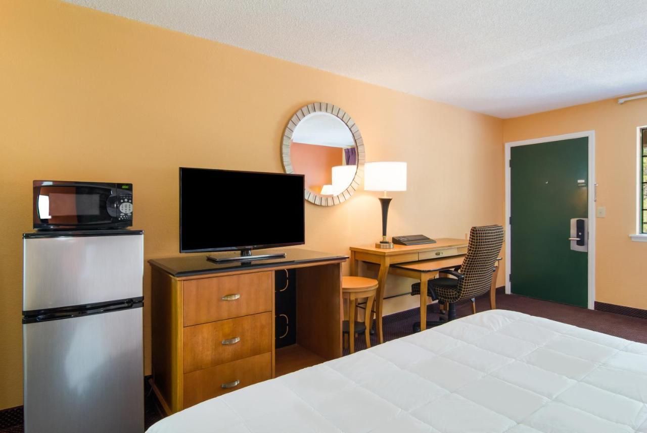 Americas Best Value Inn Darien Zewnętrze zdjęcie